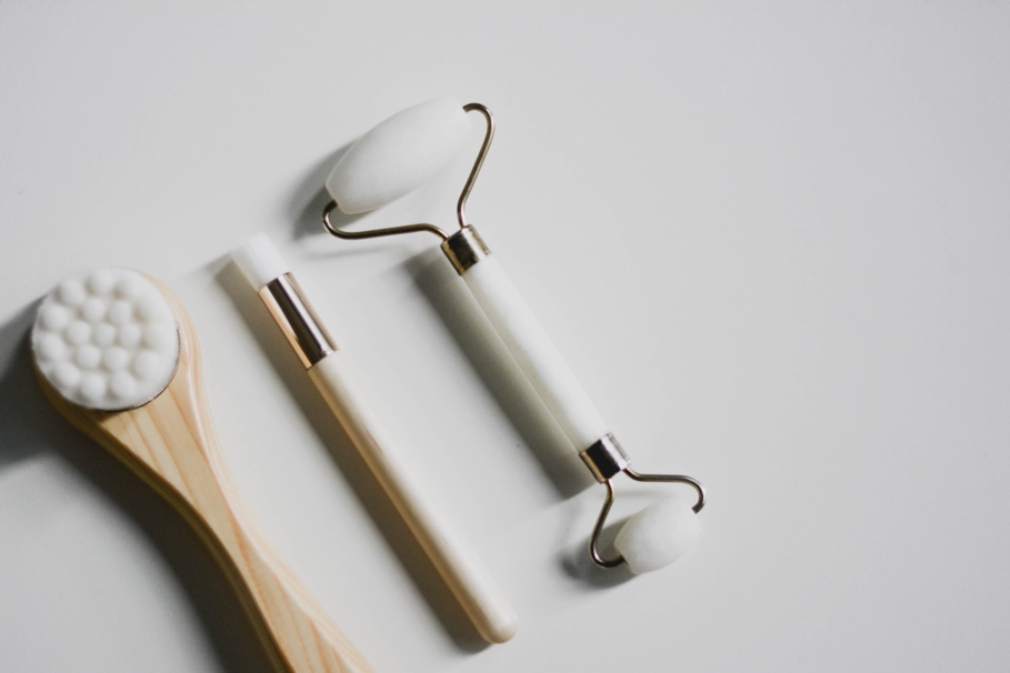 The Top Skincare Trends of 2023 That Will Prepare Your Skin for the Summer 3 Best skincare solutions