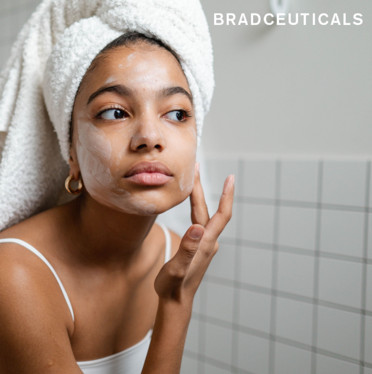 Microneedling & Growth Factor Serums: A Match Made in Skincare Heaven 1 19pic
