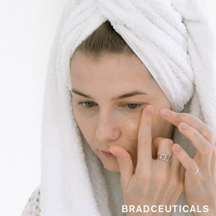 5 Reasons to Use EGF Serum with Microneedling for Youthful Skin 1 10pic